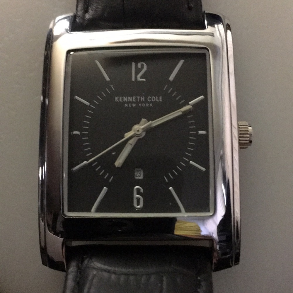 ♨️KENNETH COLE NEW YORK♨️ - Picture 2 of 8